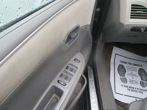 Used 2009 Chevrolet Malibu LS image 9