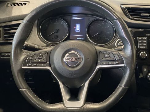 Used 2017 Nissan Rogue SL w/ SL Premium Package image 17