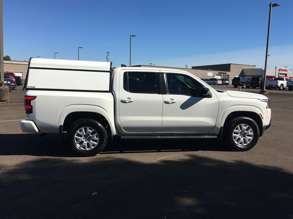 Used 2023 Nissan Frontier SV w/ Midnight Edition Package AWD/4WD image 8