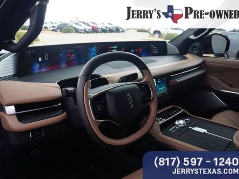 Used 2025 Lincoln Navigator L Black Label image 19