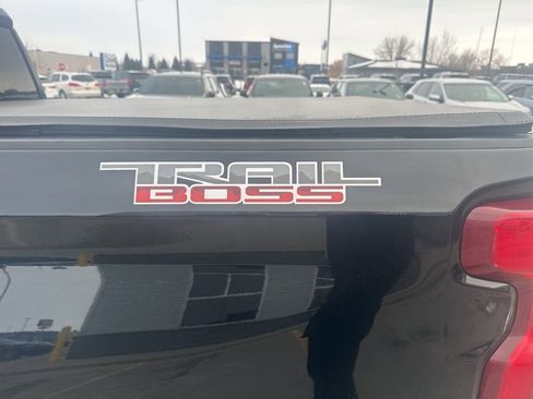 Used 2019 Chevrolet Silverado 1500 LT Trail Boss w/ Convenience Package image 7
