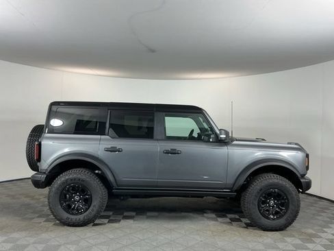 Used 2025 Ford Bronco Badlands AWD/4WD image 4