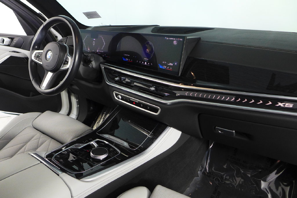Certified 2024 BMW X5 sDrive40i w/ M Sport Package RWD image 13