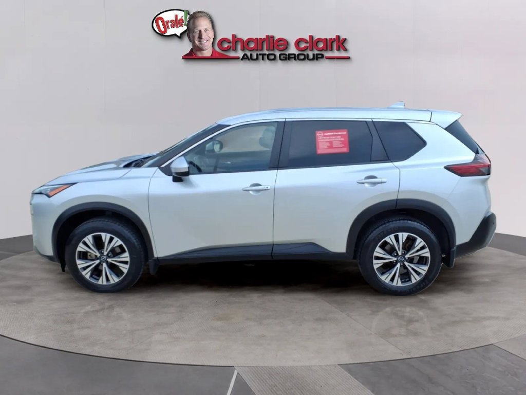 Used 2023 Nissan Rogue SV FWD image 2