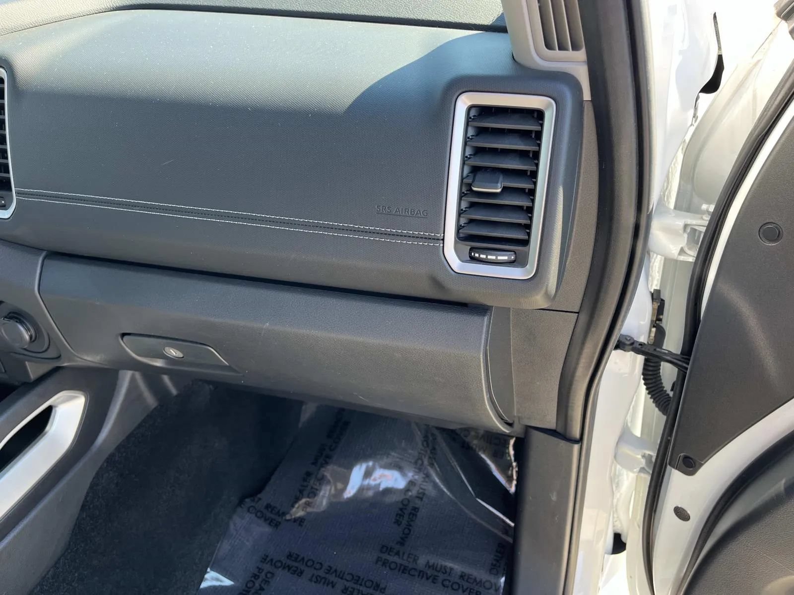 Used 2024 Nissan Frontier SV RWD image 25