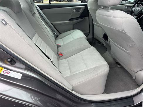 Used 2016 Toyota Camry LE image 13
