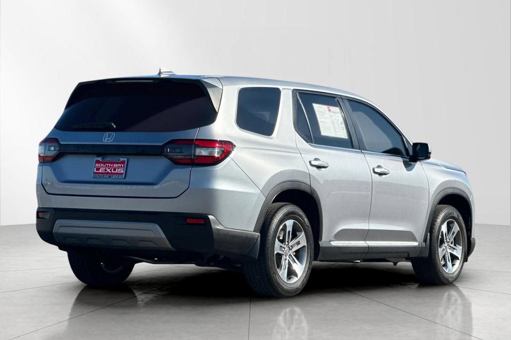 Used 2025 Honda Pilot EX-L image 6