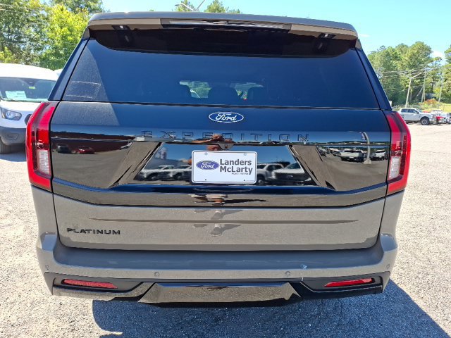 New 2027 Ford Expedition Platinum w/ Stealth Performance Package AWD/4WD image 4