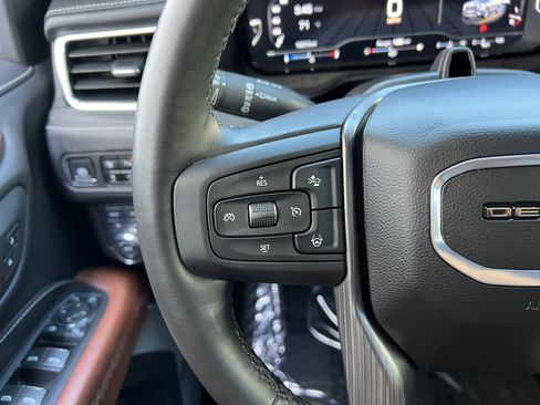 Used 2024 GMC Yukon XL Denali Ultimate AWD/4WD image 31
