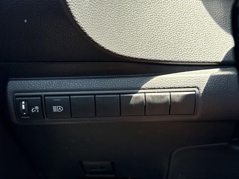 Used 2026 Toyota Corolla SE FWD image 17