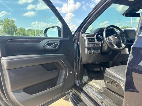 Used 2023 Chevrolet Tahoe LT w/ Luxury Package AWD/4WD image 9