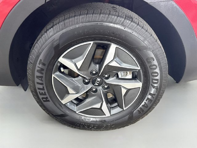 Used 2021 Kia Sorento S FWD image 36