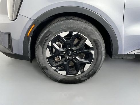 Used 2024 Kia Sorento S image 10