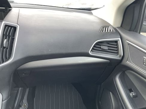 Used 2018 Ford Edge SEL w/ Equipment Group 201A image 16
