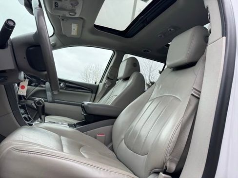 Used 2016 Buick Enclave Leather image 9