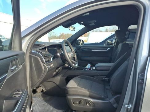 Used 2025 GMC Acadia Elevation image 12