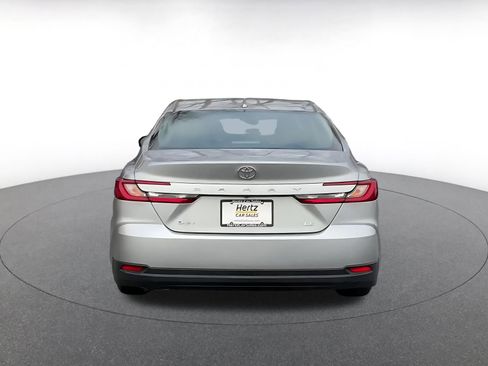 Used 2025 Toyota Camry LE image 12