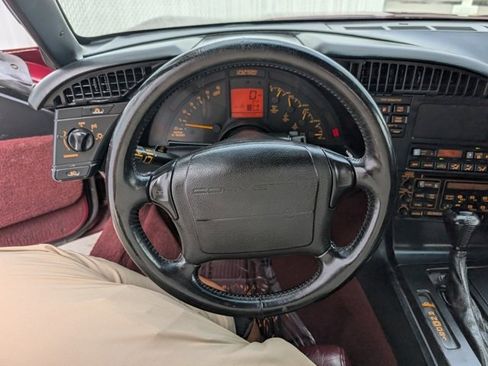 Used 1993 Chevrolet Corvette Base image 10