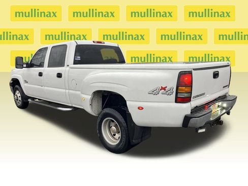 Used 2005 Chevrolet Silverado 3500 LT w/ Heavy-Duty Power Package image 10