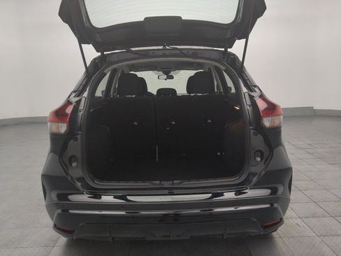 Used 2021 Nissan Kicks SV FWD image 29