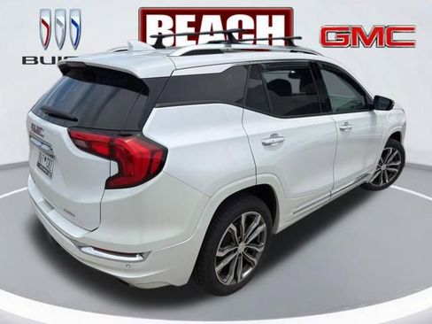 Used 2020 GMC Terrain Denali w/ Denali Premium Package AWD/4WD image 2
