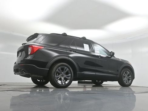 Certified 2023 Ford Explorer XLT w/ Equipment Group 202A image 54
