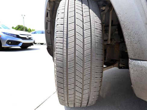 Used 2020 Ford Explorer XLT w/ Equipment Group 202A RWD image 30