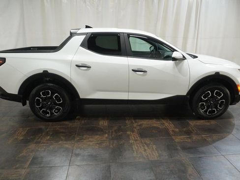 Used 2023 Hyundai Santa Cruz SE image 4