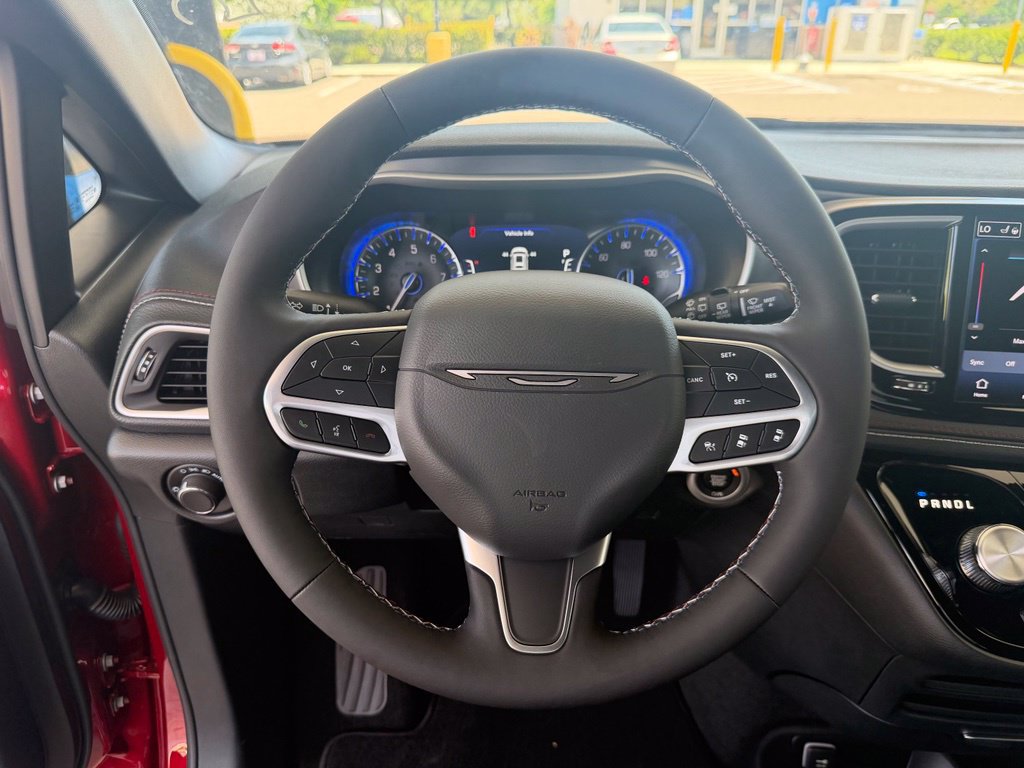 New 2027 Chrysler Pacifica Select FWD image 23