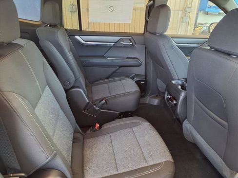 New 2026 GMC Acadia Elevation image 6