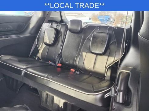 Used 2020 Chrysler Pacifica Limited image 12