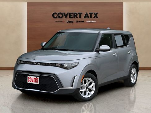 Used 2025 Kia Soul LX w/ LX Technology Package FWD image 1
