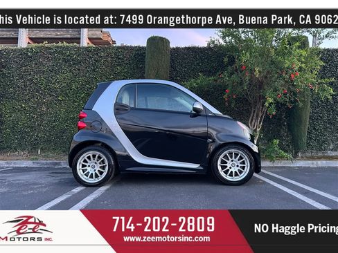 Used 2013 smart fortwo passion image 6