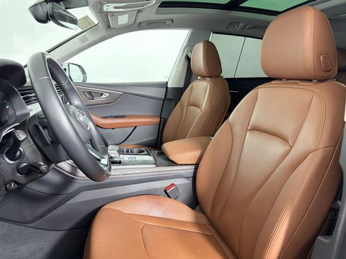 Used 2022 Audi Q8 Prestige w/ Prestige Package image 22