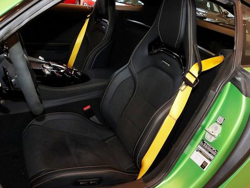 Used 2018 Mercedes-Benz AMG GT R image 5