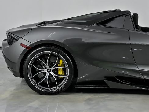 Used 2019 McLaren 720S Performance image 18