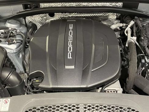Used 2020 Porsche Macan AWD/4WD image 14
