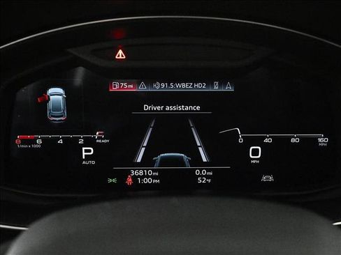 Used 2022 Audi Q8 Premium image 11