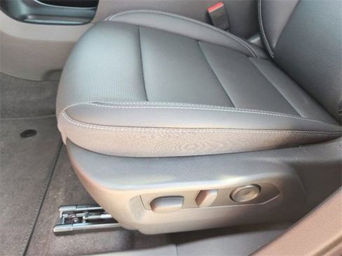 New 2025 Buick Envision Preferred image 17