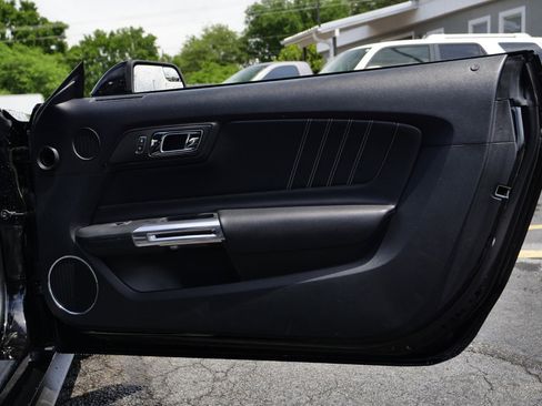 Used 2016 Ford Mustang GT Premium RWD image 41