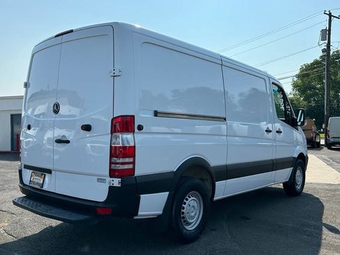 Used 2014 Mercedes-Benz Sprinter 2500 image 5