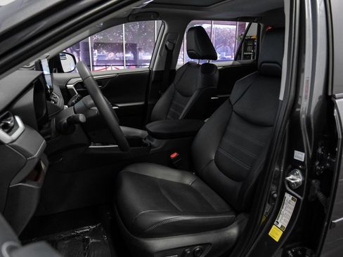 Used 2024 Toyota RAV4 Limited image 33