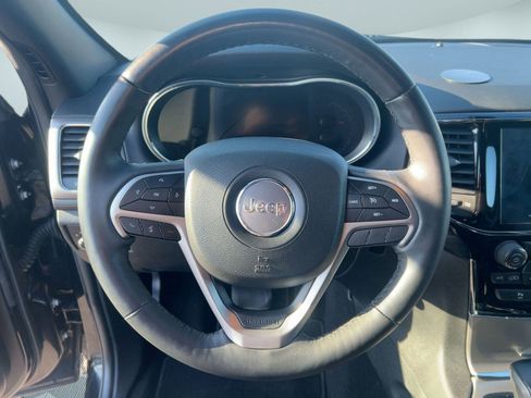 Used 2019 Jeep Grand Cherokee Altitude image 17