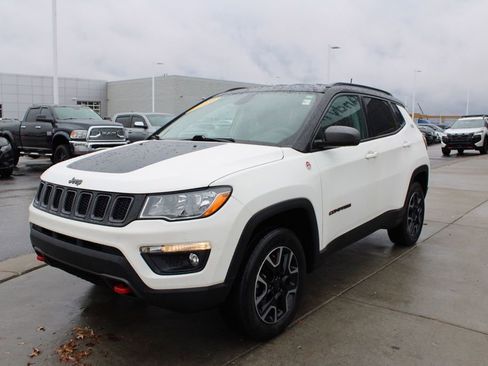 Used 2019 Jeep Compass Trailhawk image 3