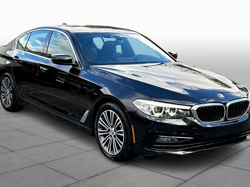 Used 2018 BMW 530i image 2