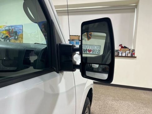 Used 2017 Nissan NV 2500 SV w/ Technology Package image 29