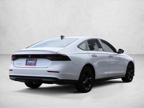 Used 2025 Honda Accord SE image 5