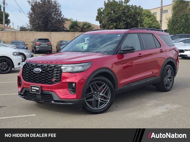 Used 2025 Ford Explorer ST AWD/4WD image 1