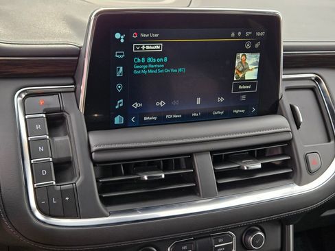 Used 2024 Chevrolet Suburban LT image 18