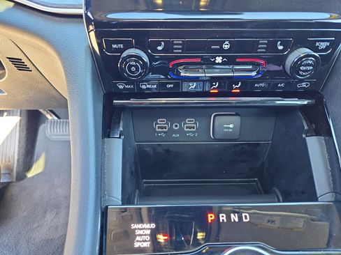 Used 2023 Jeep Grand Cherokee L Limited image 27